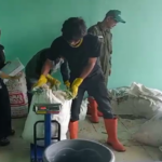 Pemanfaatan sampah yang mengganggu menjadi bermanfaat untuk budidaya maggot dan cacing, serta membuka lapangan kerja bagi masyarakat